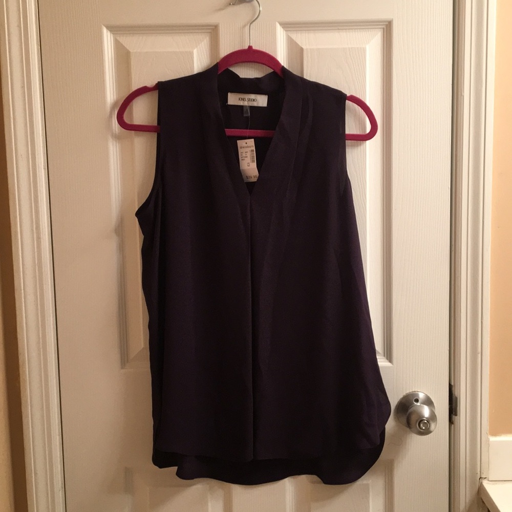 Sleeveless chiffon purple blouse